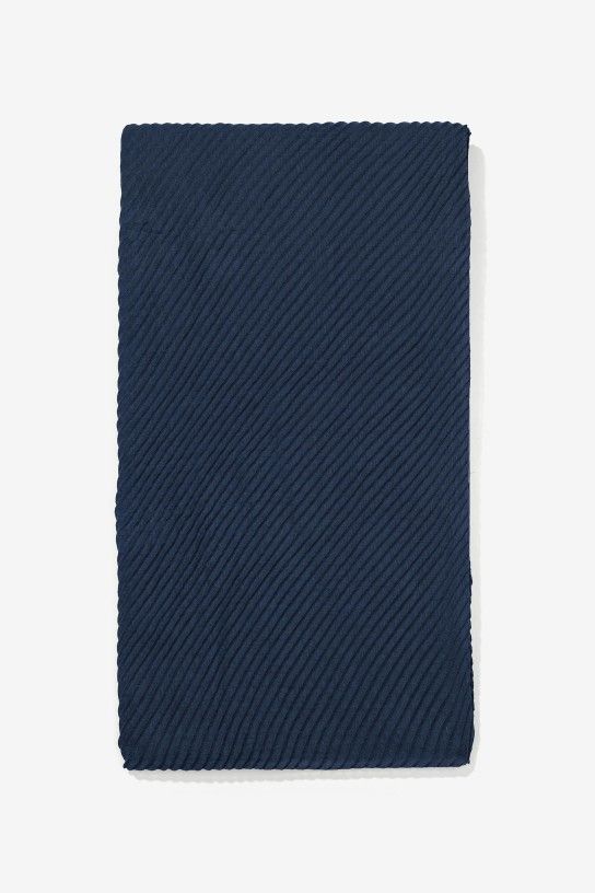 Pañuelo rectangular plisado azul