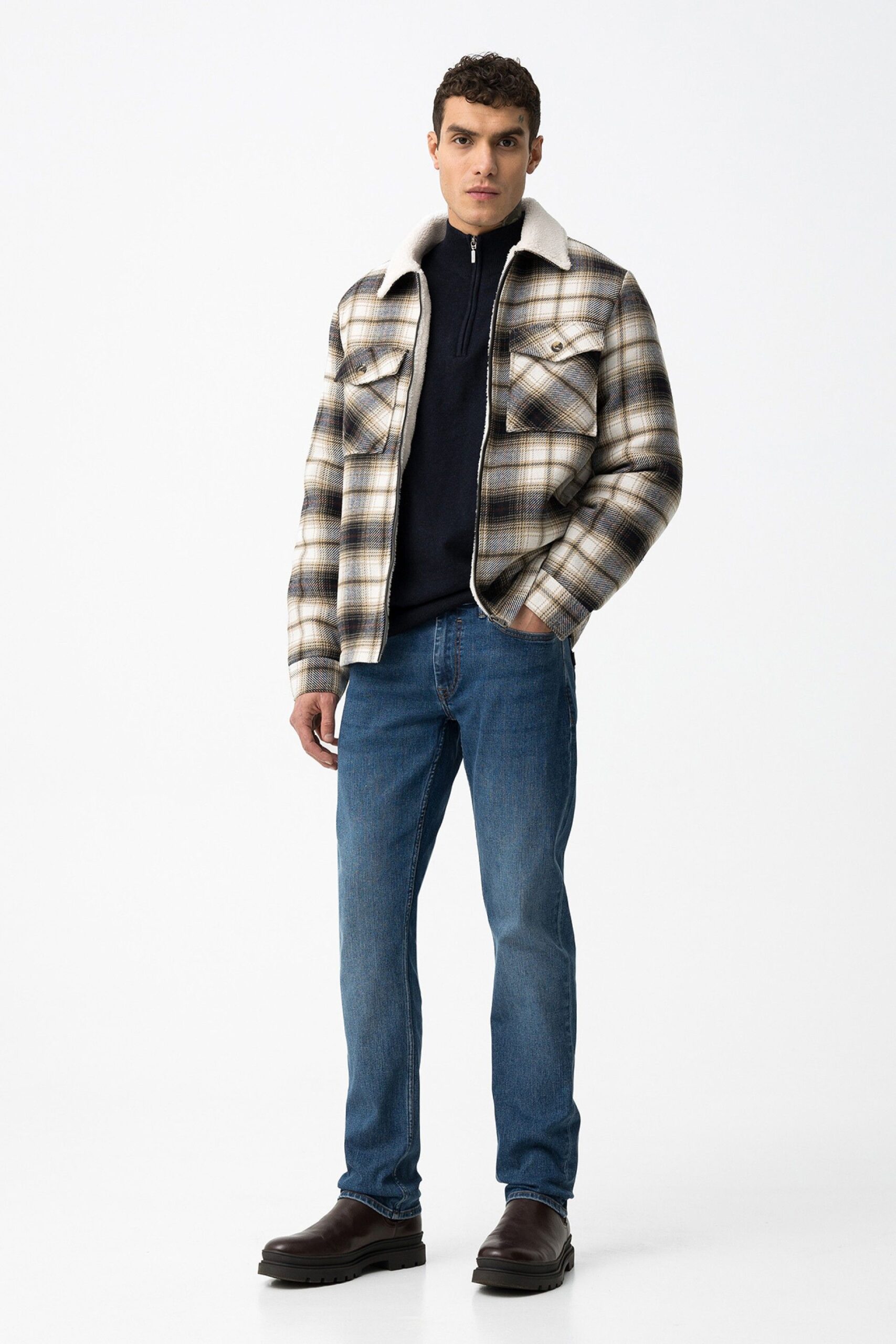 Vaquero Leo 269 - Imagen 7