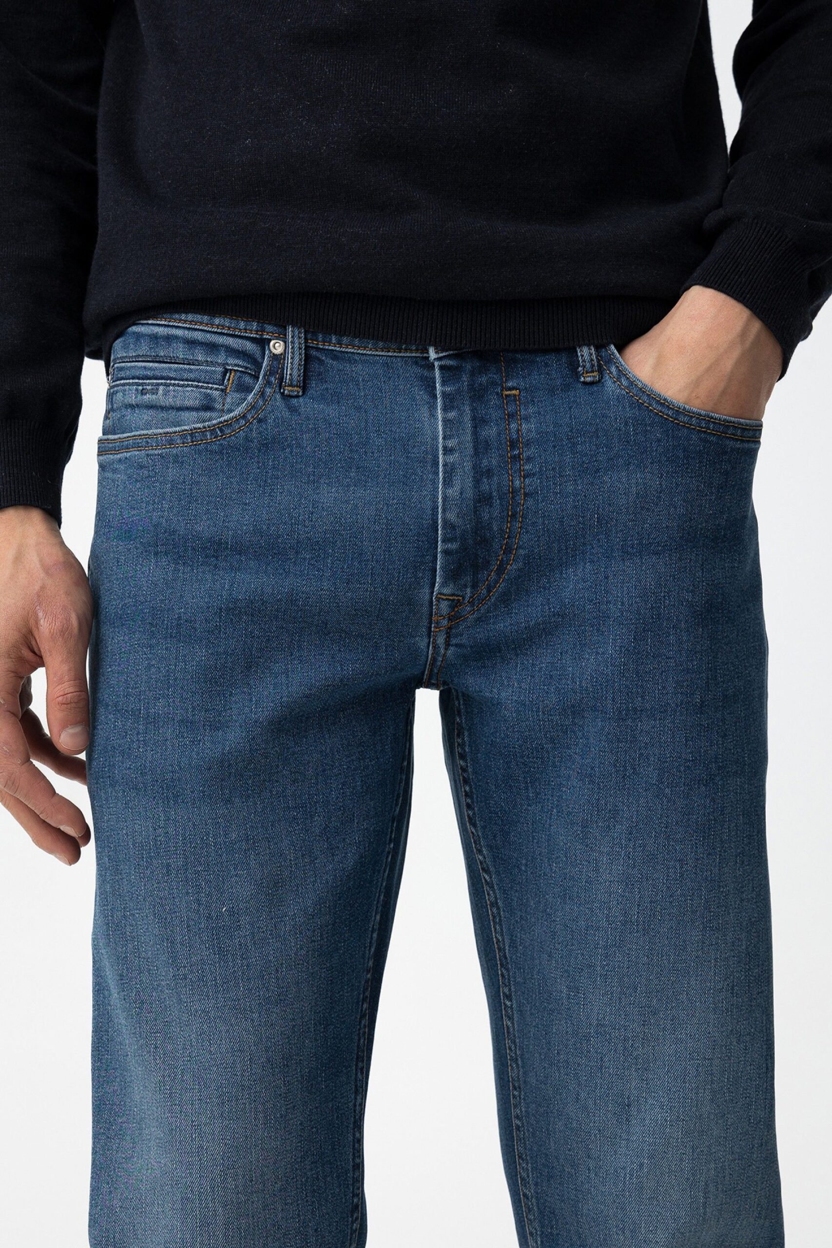 Vaquero Leo 269 - Imagen 4