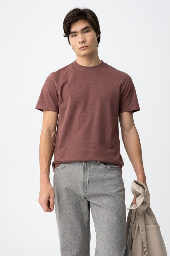 Camiseta Bryan carmín