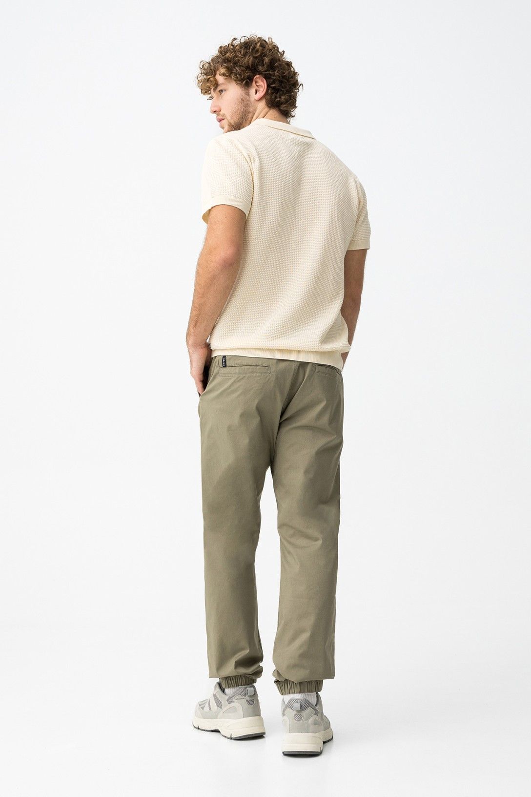 Pantalones Jogger_13 verde - Imagen 2