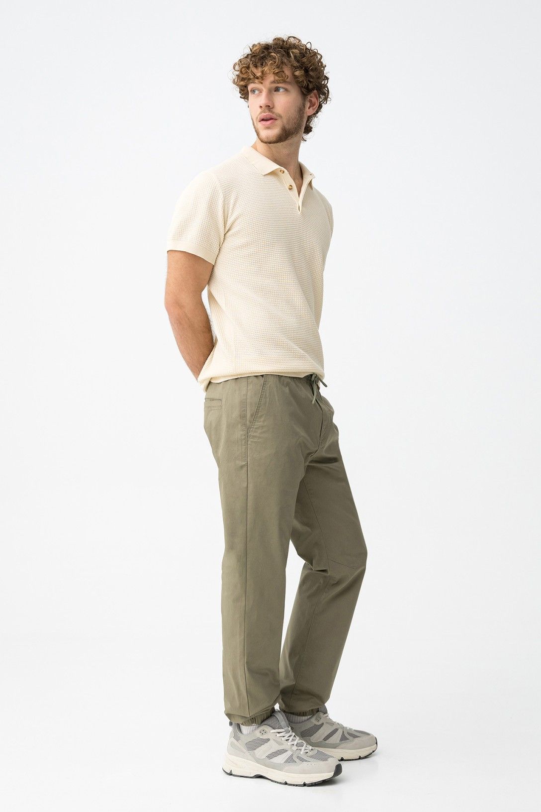 Pantalones Jogger_13 verde - Imagen 5
