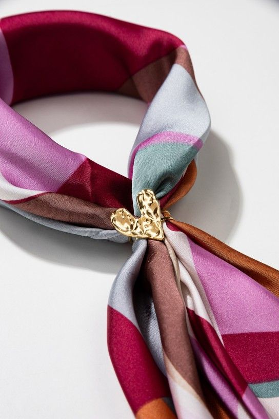 Pañuelo con pasador 265 - Imagen 3