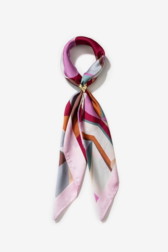 Pañuelo con pasador 265