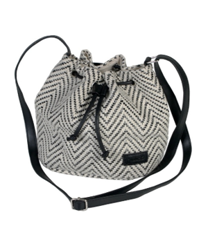 BOLSO BOMBONERA ZIG-ZAG NEGRO
